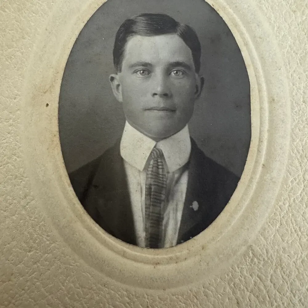 Antique Studio Portrait Cabinet Card Photograph Edd White‎ Cana Illinois